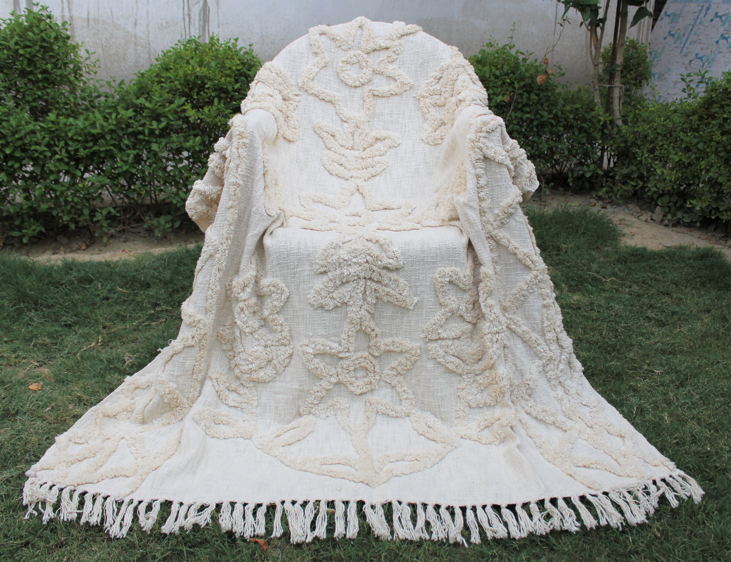 Ivory Floral Design Hand Tufted Cotton Throw Blanket