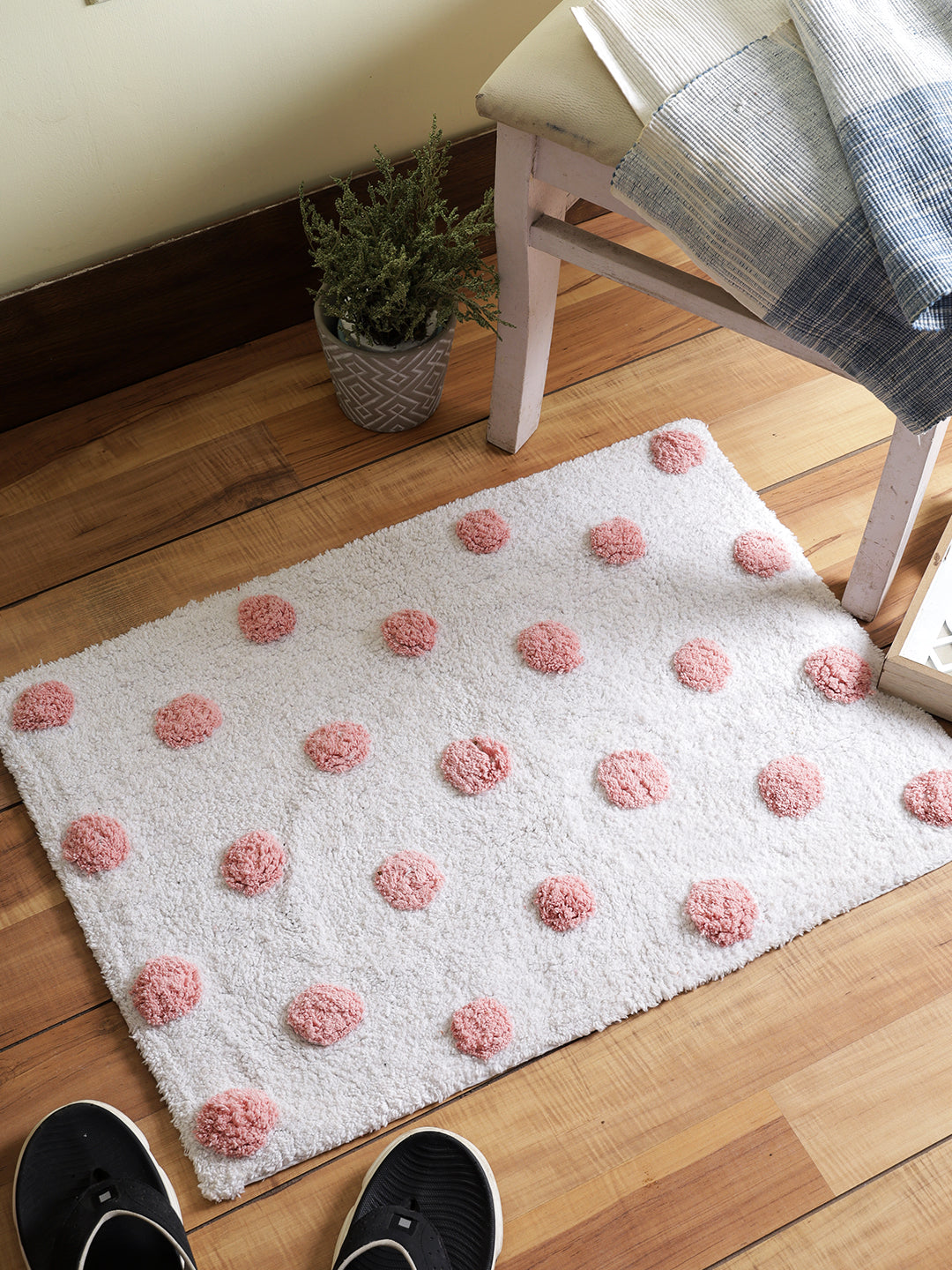Pink and white Tufted Cotton Bath Mat